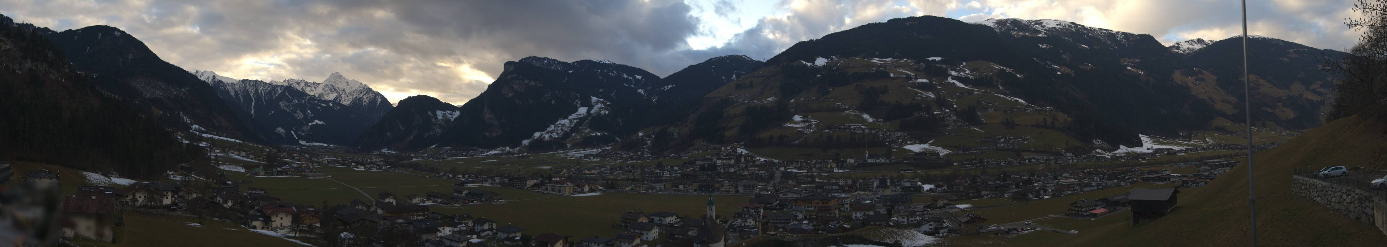 Archiv Foto Webcam Blick von Bichl auf Mayrhofen