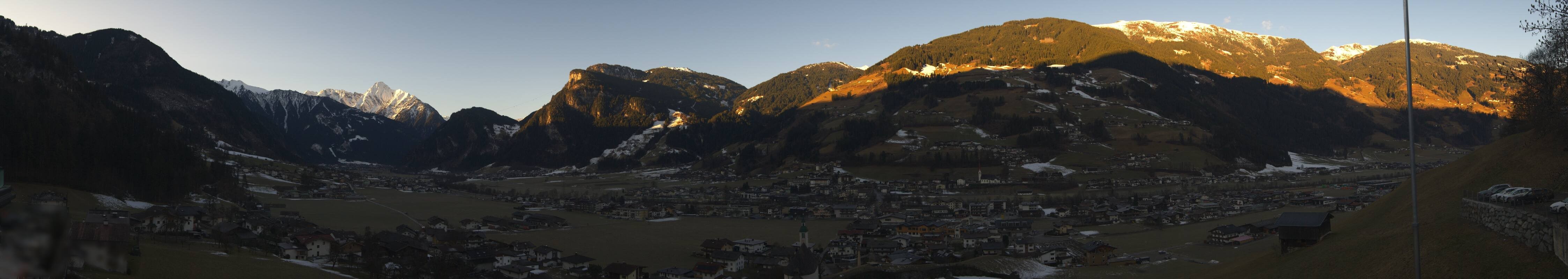 Archiv Foto Webcam Blick von Bichl auf Mayrhofen