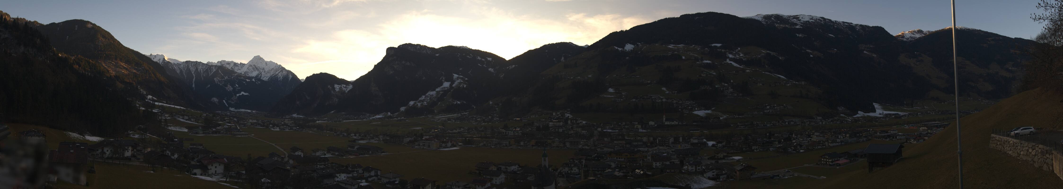 Archiv Foto Webcam Blick von Bichl auf Mayrhofen