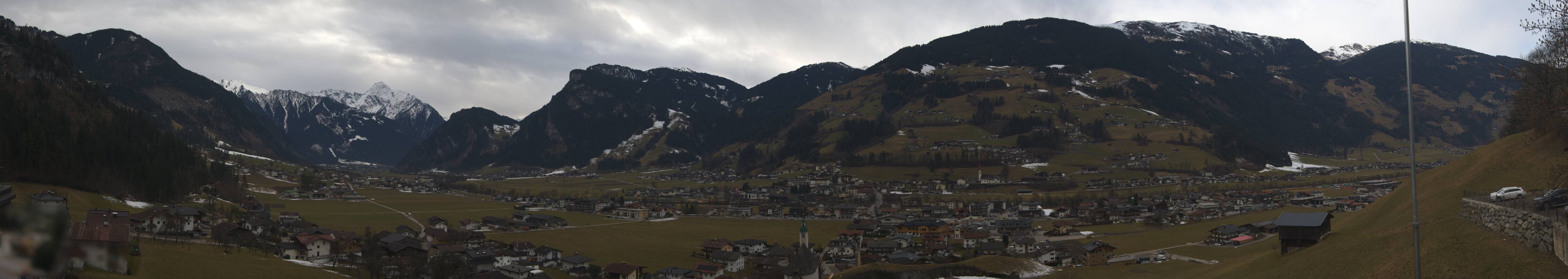 Archived image Webcam Panoramic View Mayrhofen