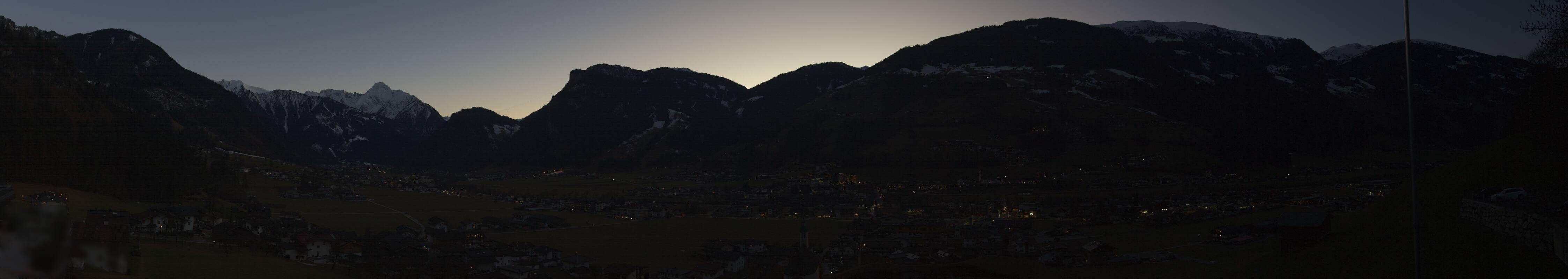 Archiv Foto Webcam Blick von Bichl auf Mayrhofen