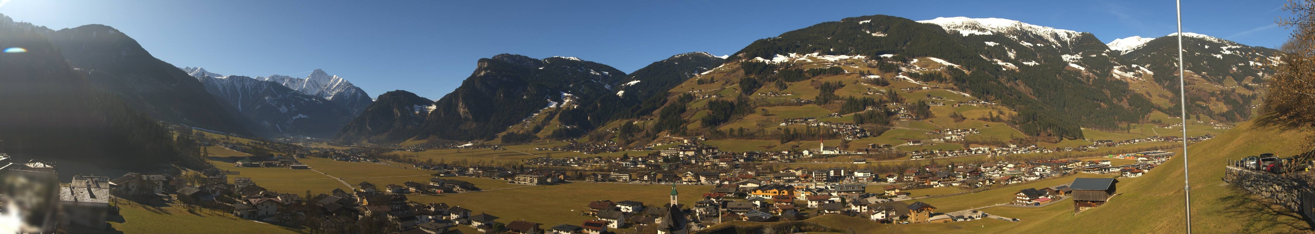 Archived image Webcam Panoramic View Mayrhofen