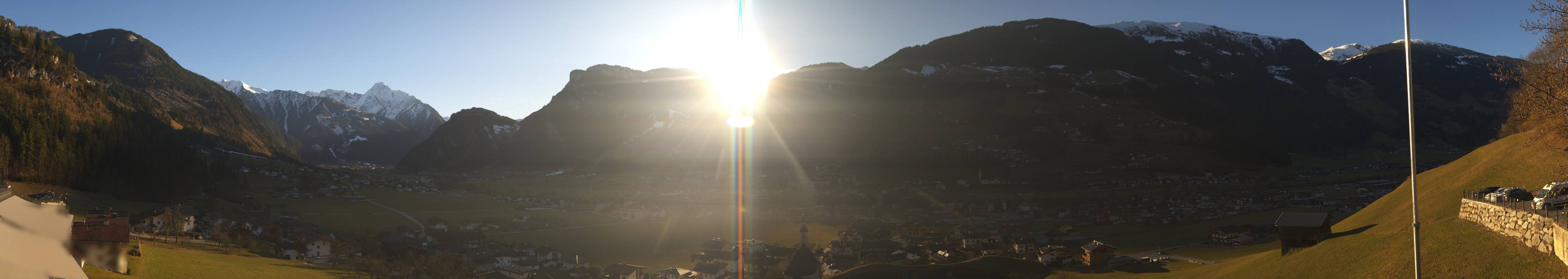 Archiv Foto Webcam Blick von Bichl auf Mayrhofen