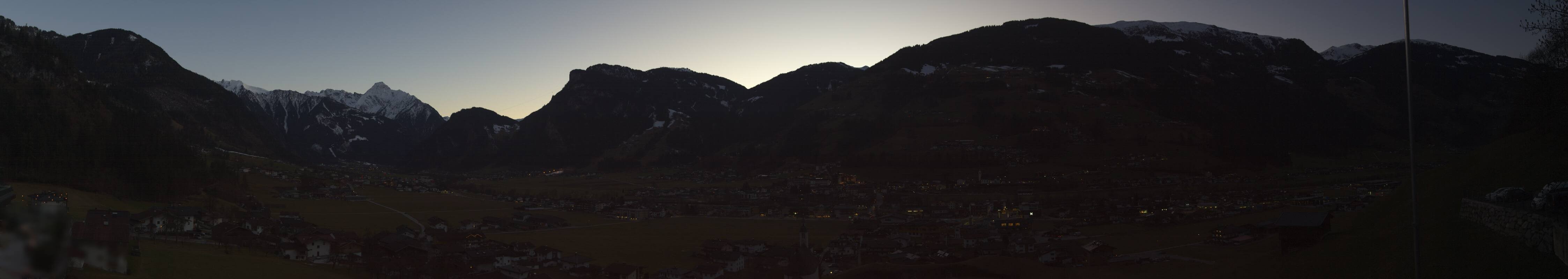 Archiv Foto Webcam Blick von Bichl auf Mayrhofen
