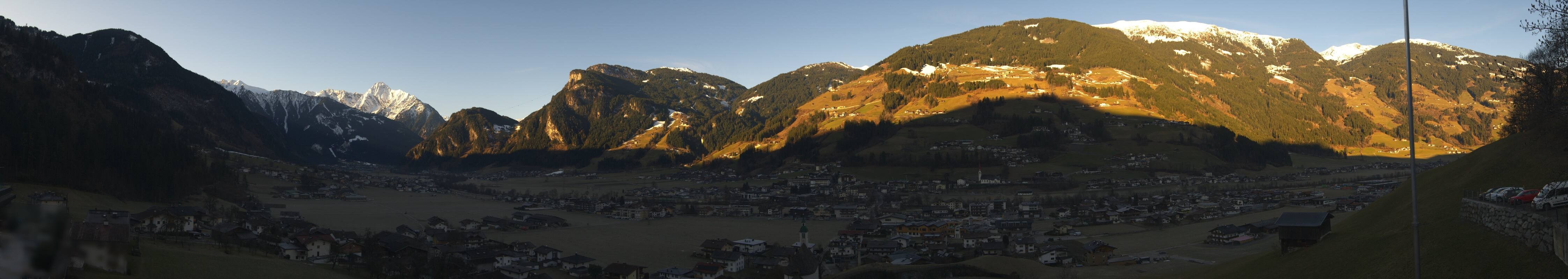 Archiv Foto Webcam Blick von Bichl auf Mayrhofen