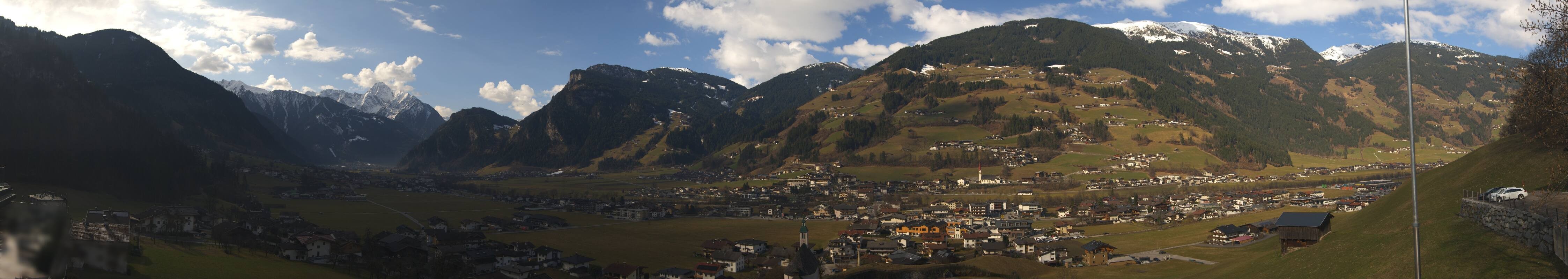 Archived image Webcam Panoramic View Mayrhofen