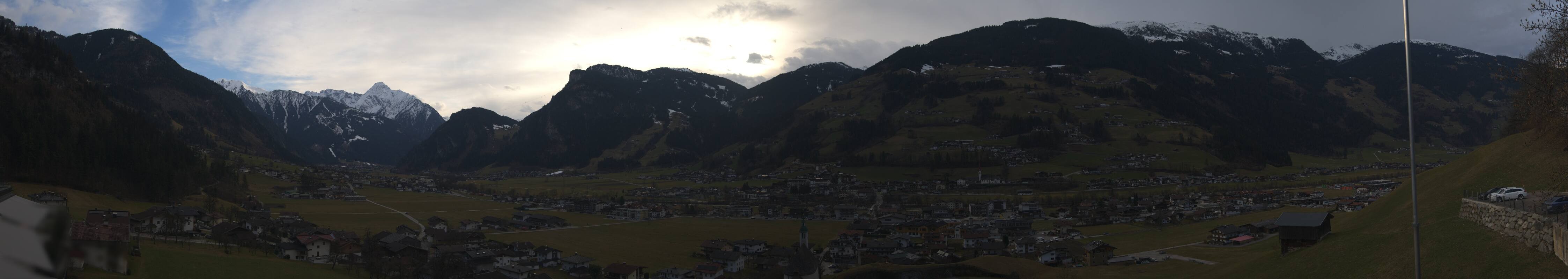 Archived image Webcam Panoramic View Mayrhofen