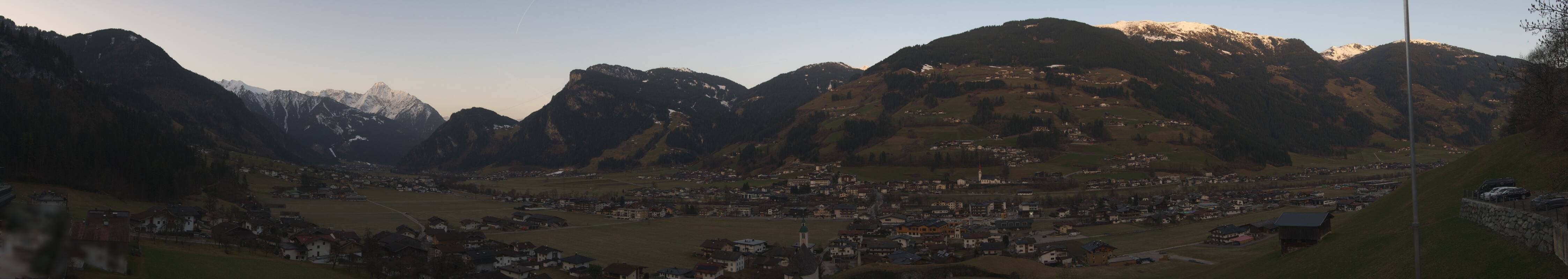Archiv Foto Webcam Blick von Bichl auf Mayrhofen