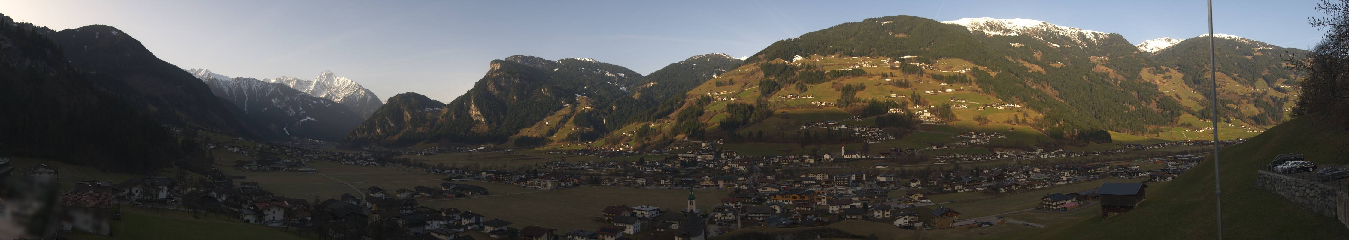 Archiv Foto Webcam Blick von Bichl auf Mayrhofen