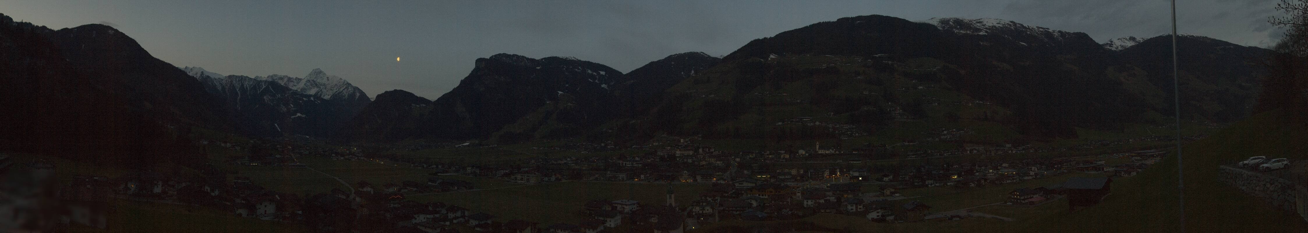 Archiv Foto Webcam Blick von Bichl auf Mayrhofen