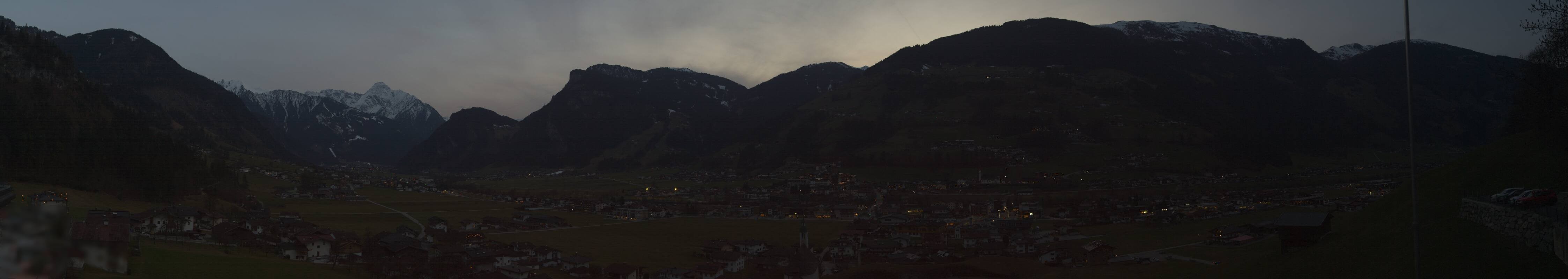 Archiv Foto Webcam Blick von Bichl auf Mayrhofen