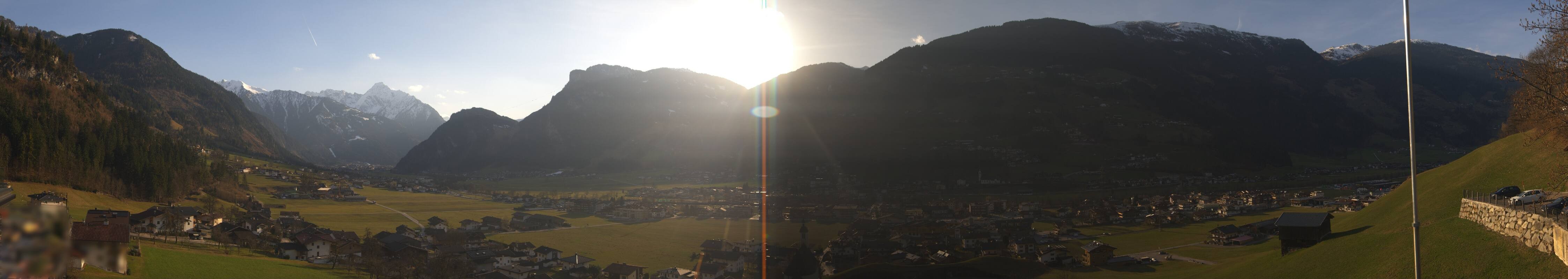 Archiv Foto Webcam Blick von Bichl auf Mayrhofen