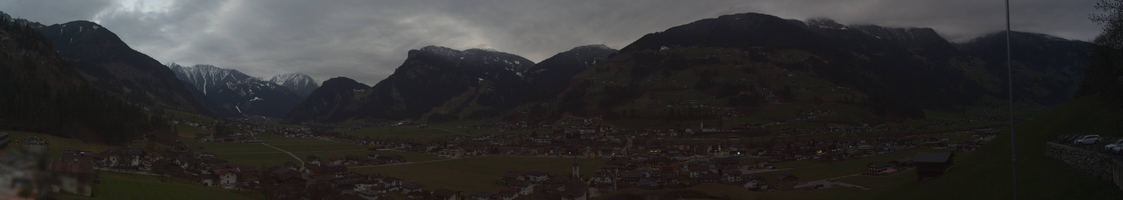 Archiv Foto Webcam Blick von Bichl auf Mayrhofen