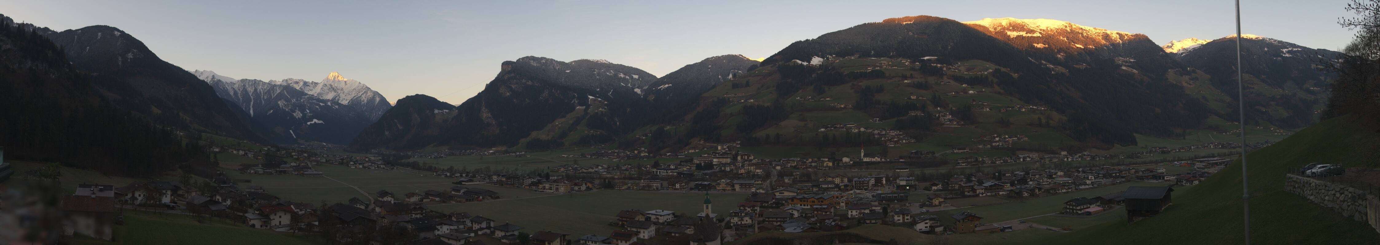 Archiv Foto Webcam Blick von Bichl auf Mayrhofen