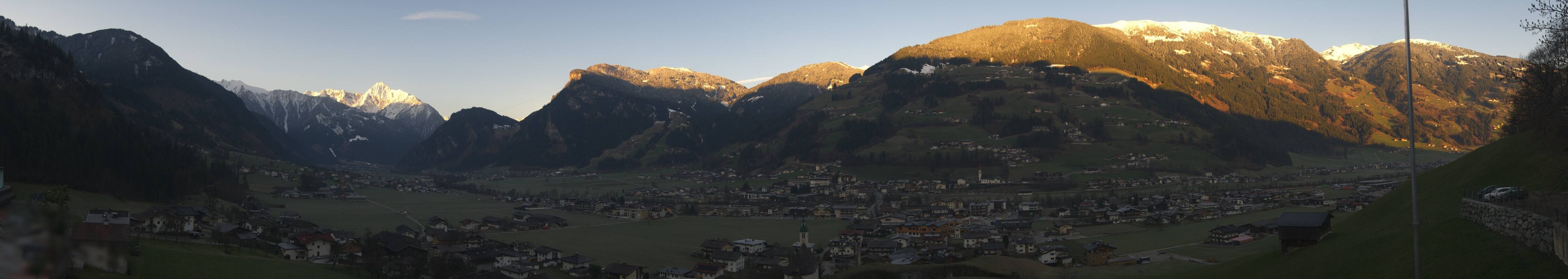 Archiv Foto Webcam Blick von Bichl auf Mayrhofen