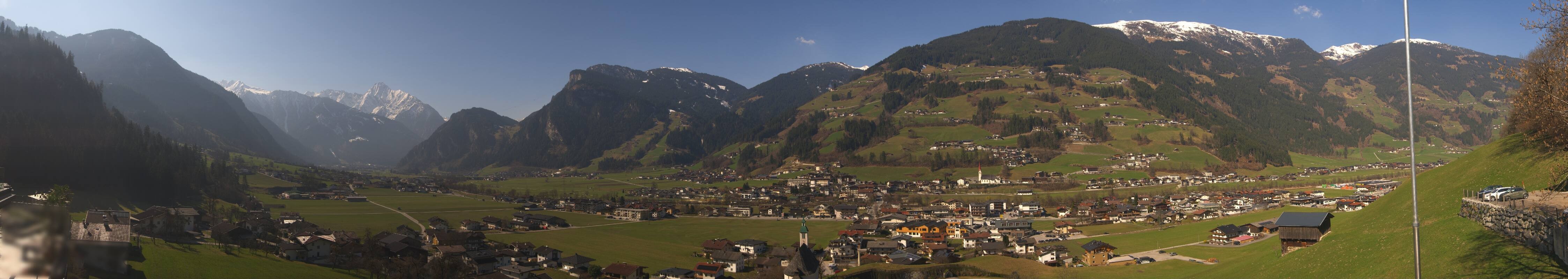 Archived image Webcam Panoramic View Mayrhofen