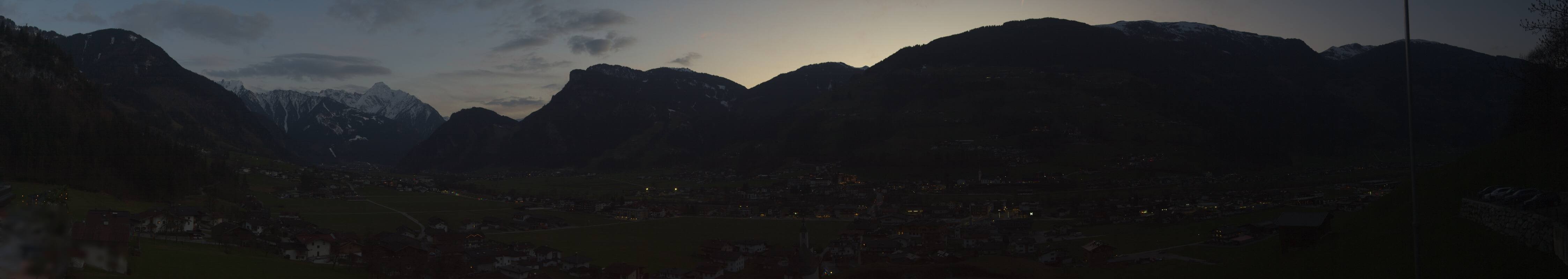 Archiv Foto Webcam Blick von Bichl auf Mayrhofen
