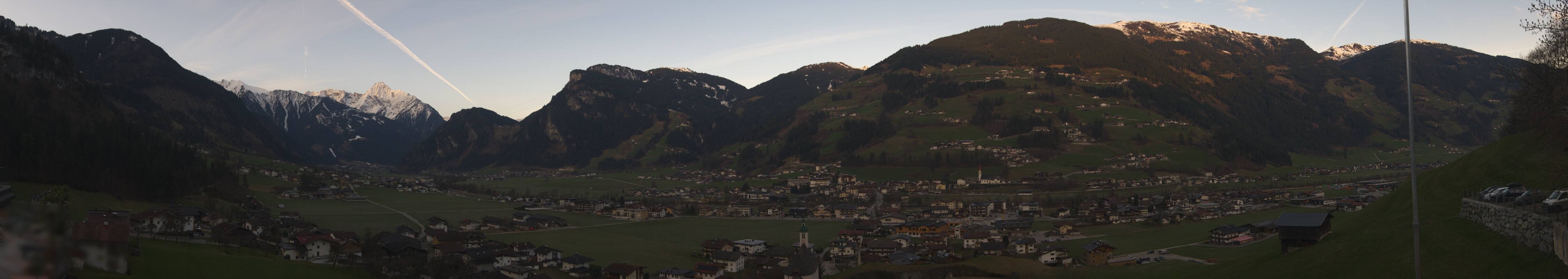 Archived image Webcam Panoramic View Mayrhofen