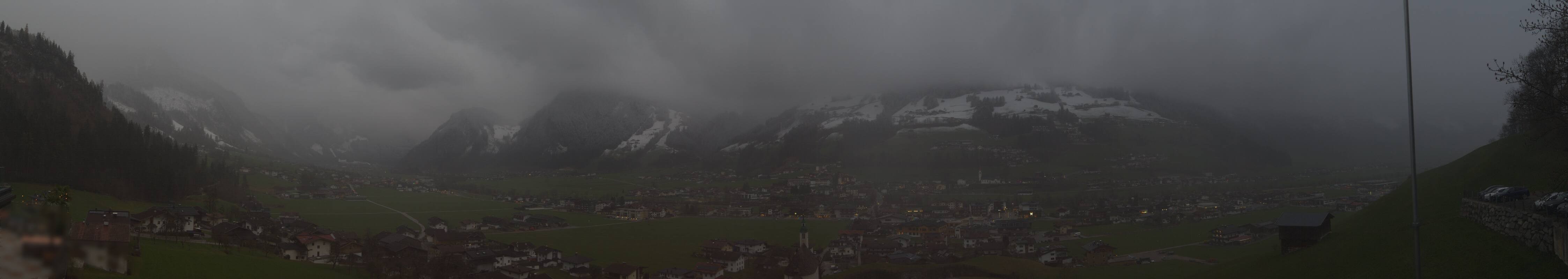 Archived image Webcam Panoramic View Mayrhofen