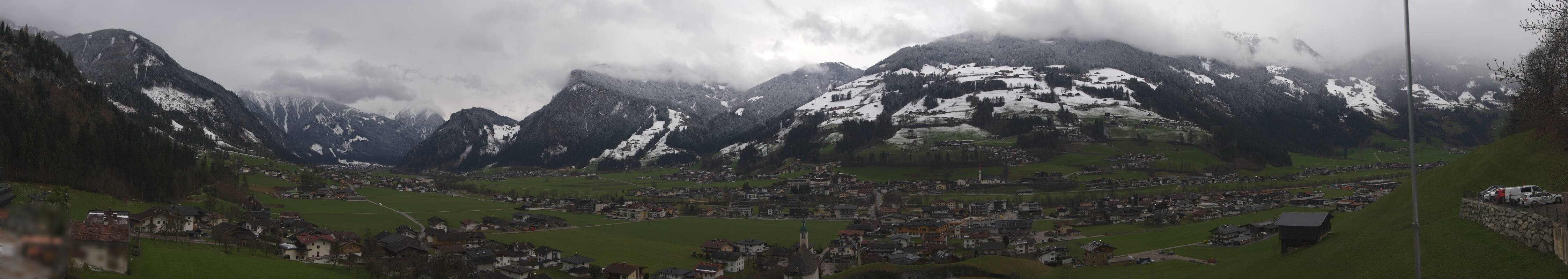 Archived image Webcam Panoramic View Mayrhofen