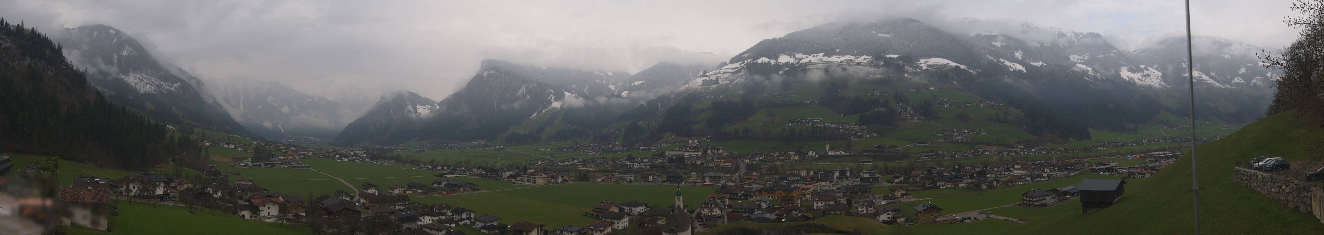 Archiv Foto Webcam Blick von Bichl auf Mayrhofen