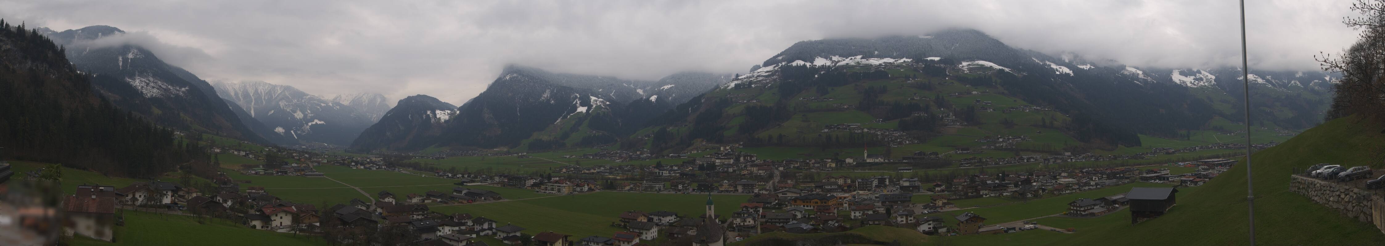 Archiv Foto Webcam Blick von Bichl auf Mayrhofen