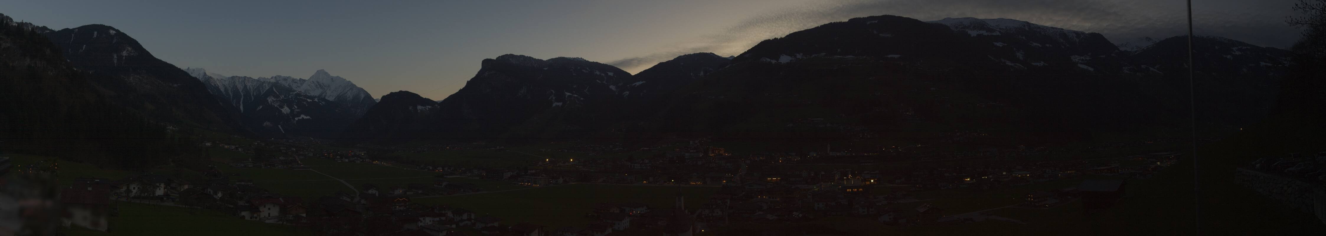 Archiv Foto Webcam Blick von Bichl auf Mayrhofen