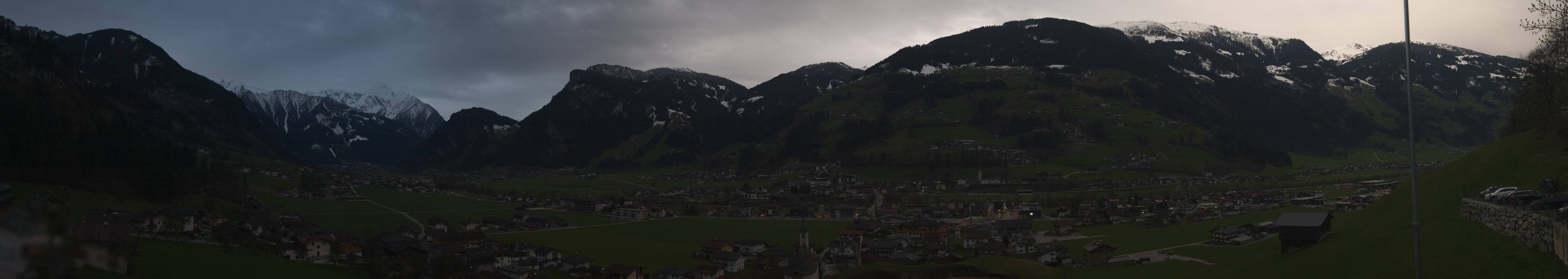 Archiv Foto Webcam Blick von Bichl auf Mayrhofen