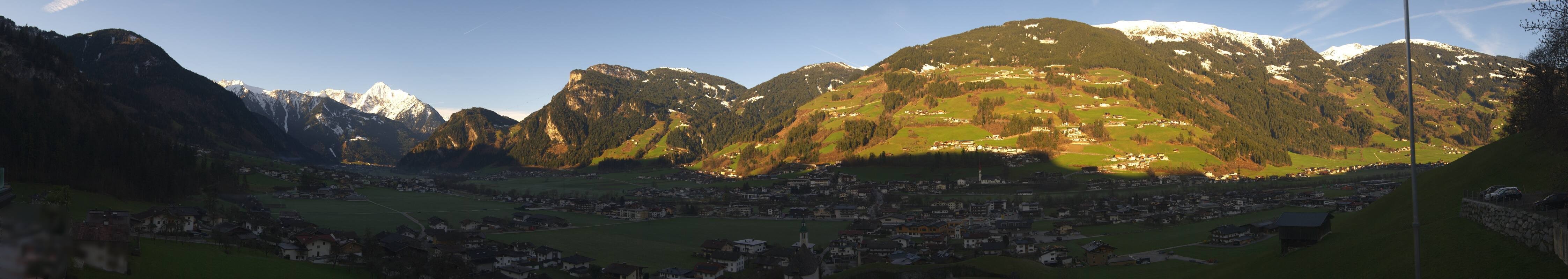 Archiv Foto Webcam Blick von Bichl auf Mayrhofen