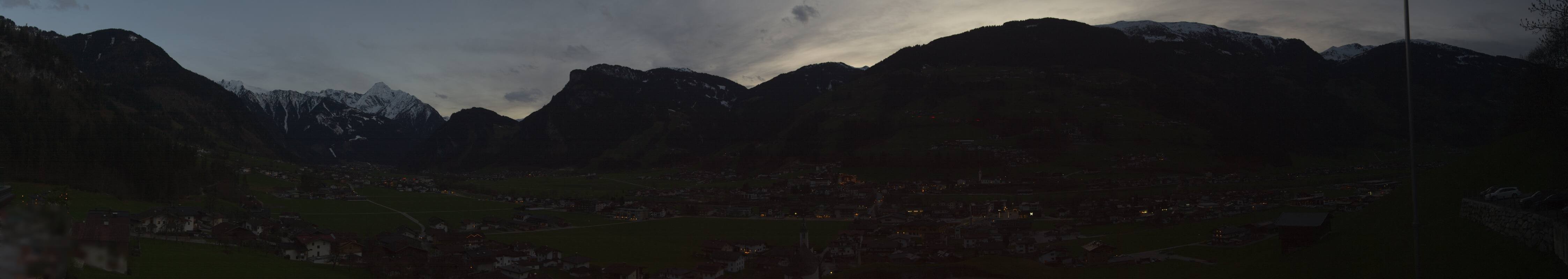 Archiv Foto Webcam Blick von Bichl auf Mayrhofen