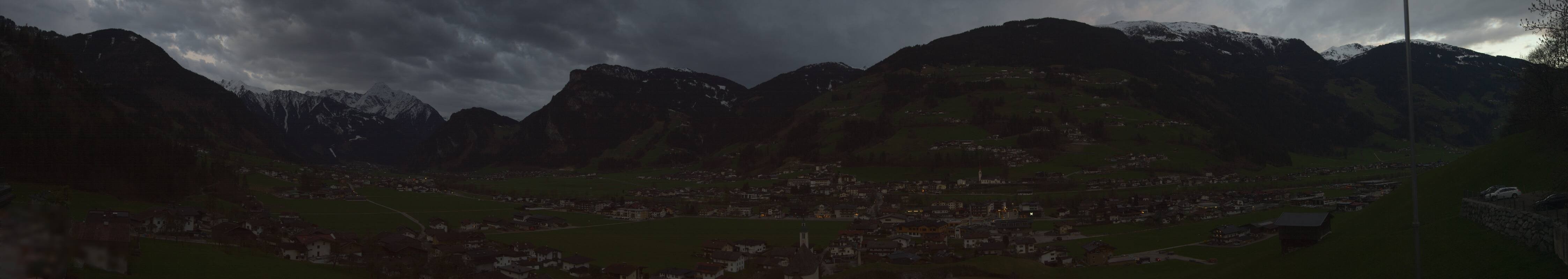Archiv Foto Webcam Blick von Bichl auf Mayrhofen