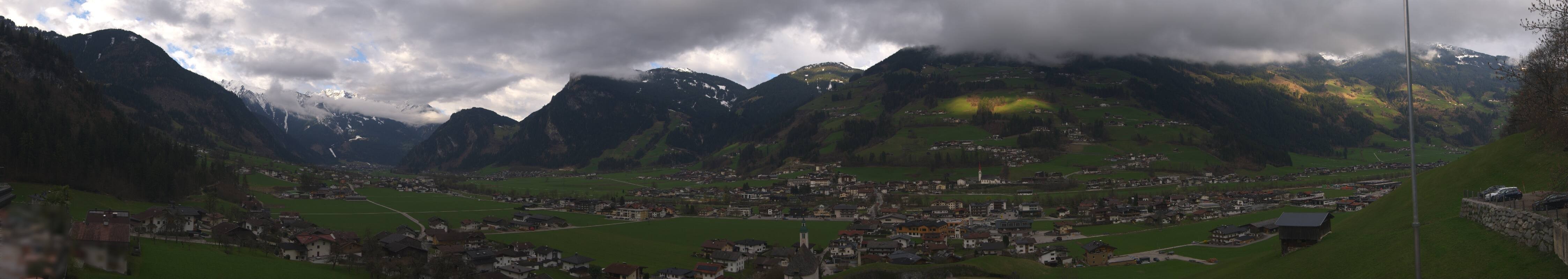 Archiv Foto Webcam Blick von Bichl auf Mayrhofen