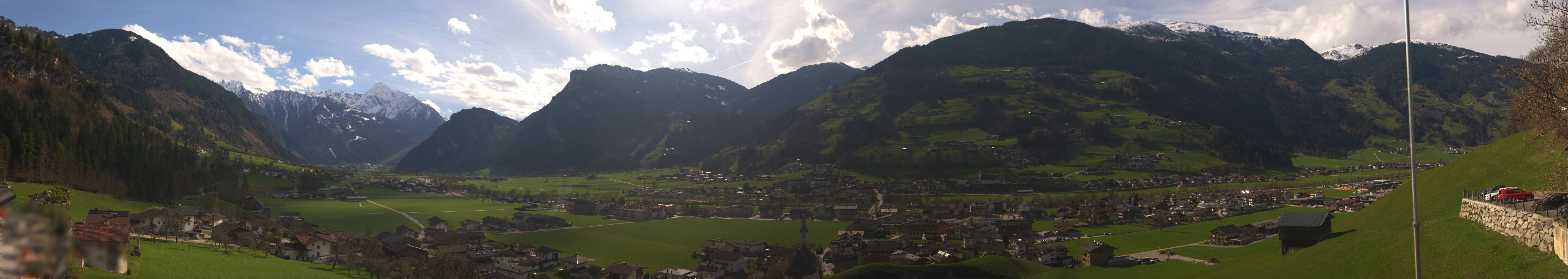 Archived image Webcam Panoramic View Mayrhofen