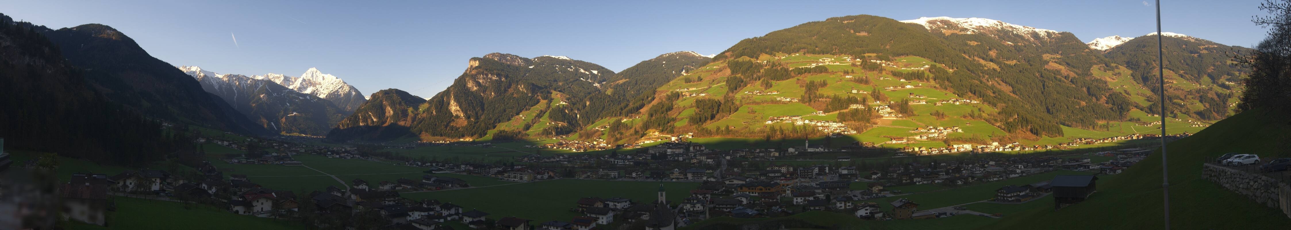Archiv Foto Webcam Blick von Bichl auf Mayrhofen