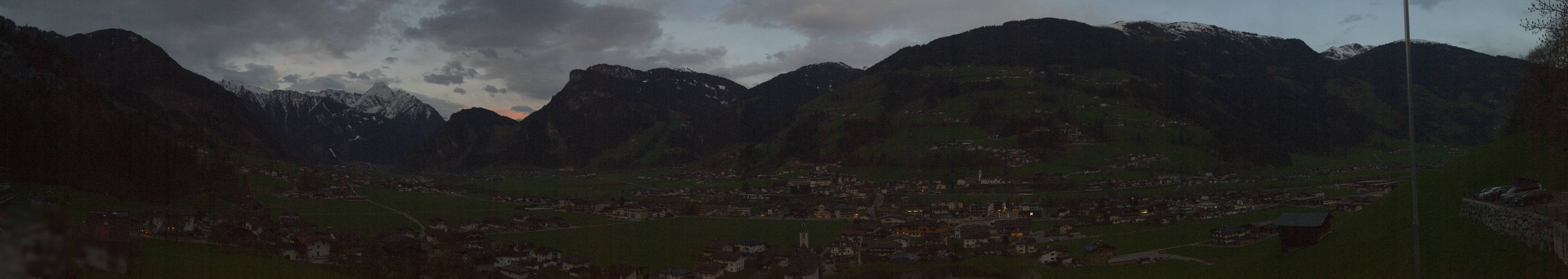 Archiv Foto Webcam Blick von Bichl auf Mayrhofen