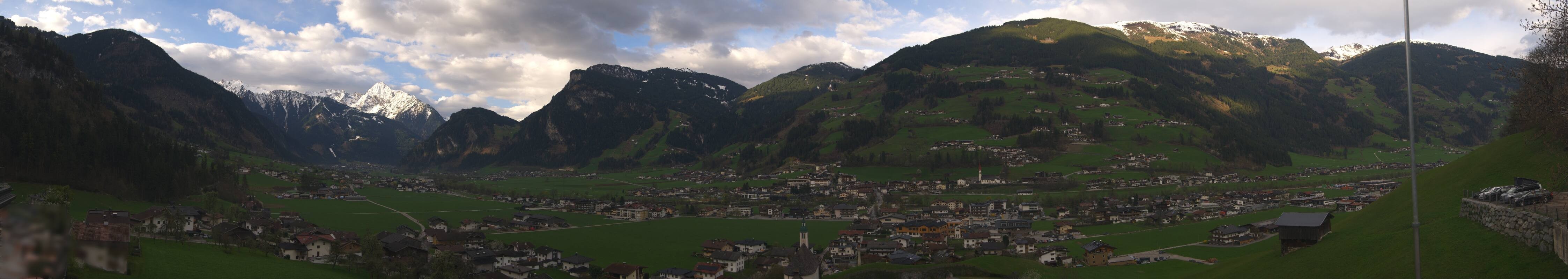 Archiv Foto Webcam Blick von Bichl auf Mayrhofen