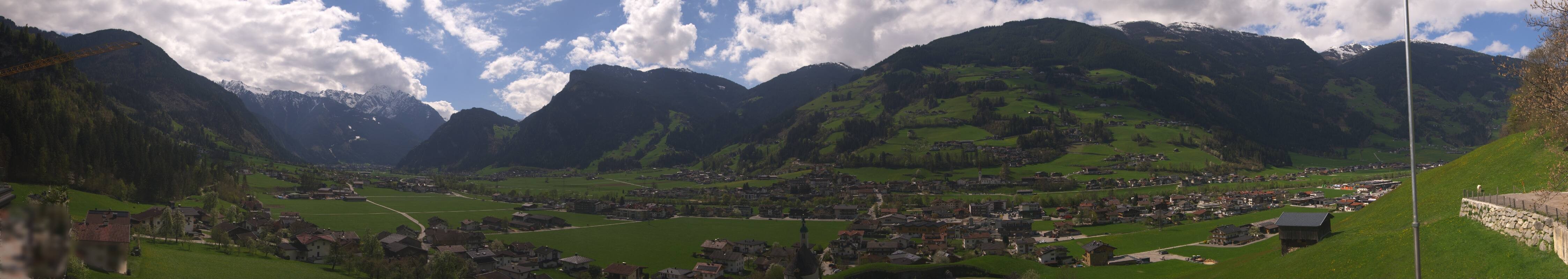 Archived image Webcam Panoramic View Mayrhofen