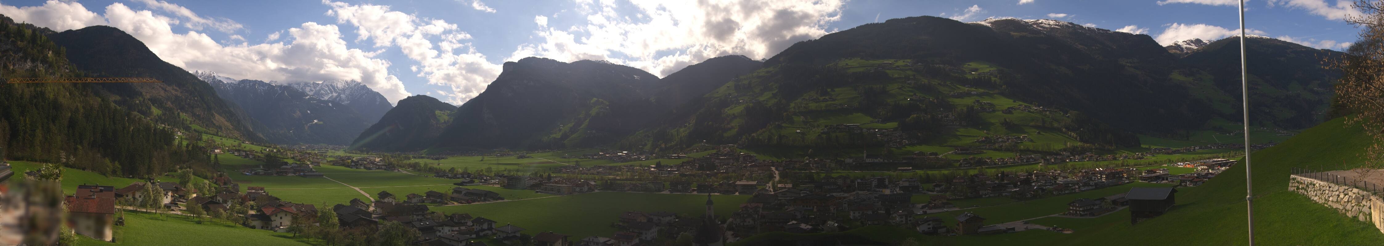 Archived image Webcam Panoramic View Mayrhofen