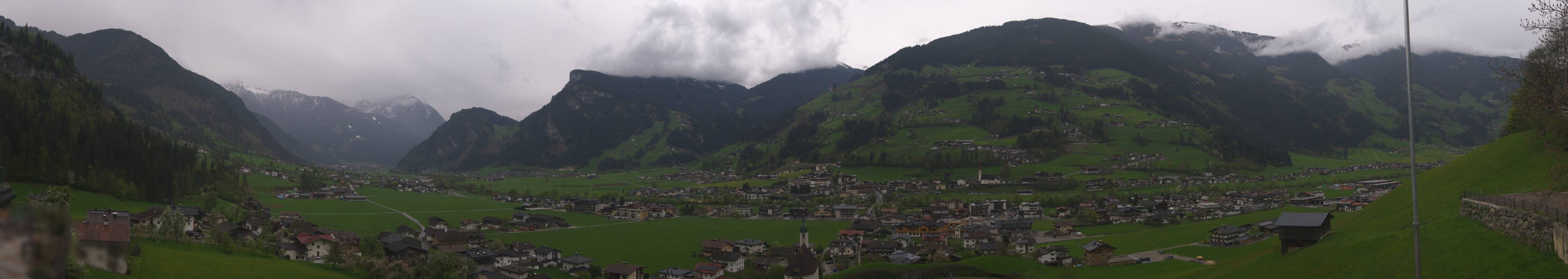 Archived image Webcam Panoramic View Mayrhofen
