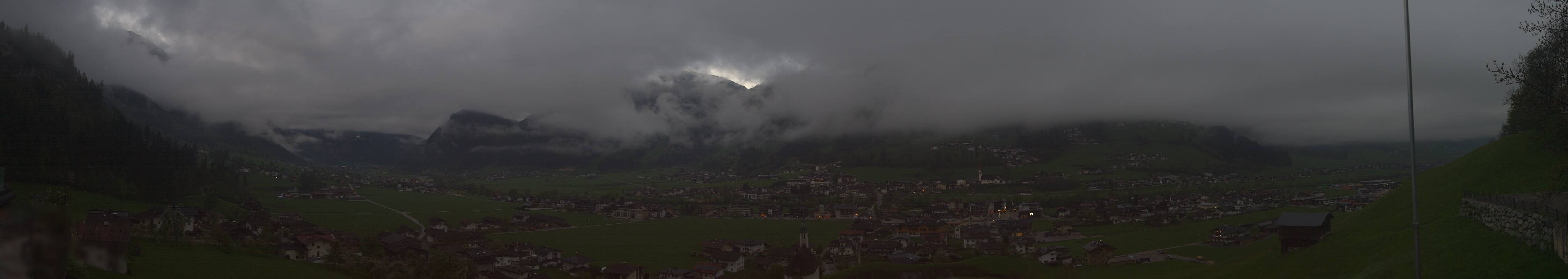 Archiv Foto Webcam Blick von Bichl auf Mayrhofen