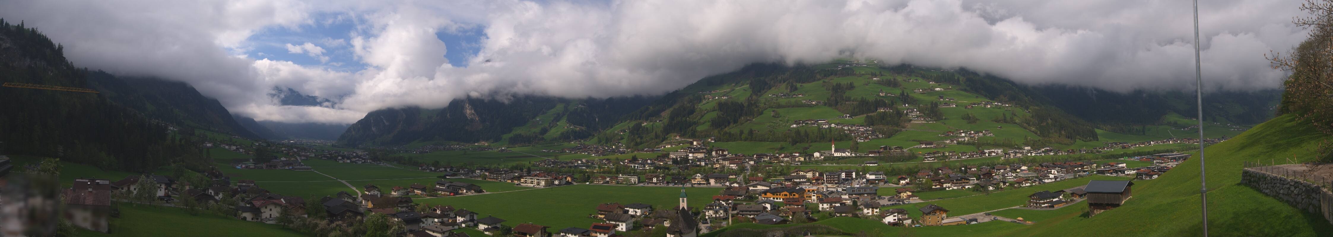 Archived image Webcam Panoramic View Mayrhofen