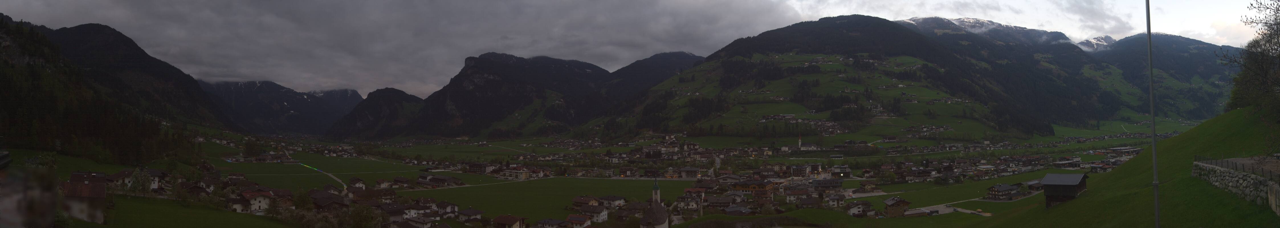 Archived image Webcam Panoramic View Mayrhofen