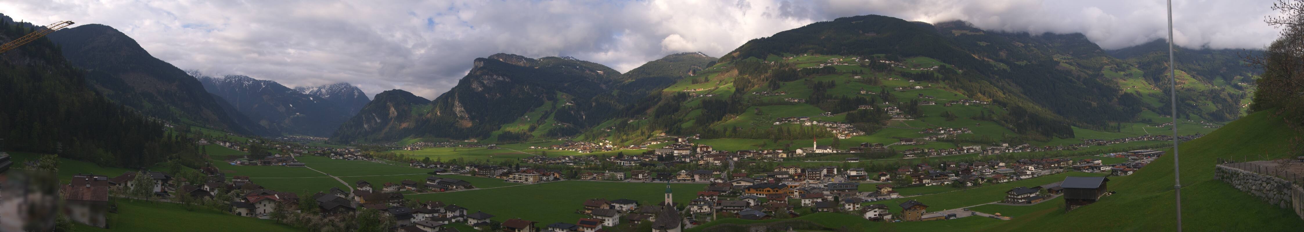 Archived image Webcam Panoramic View Mayrhofen