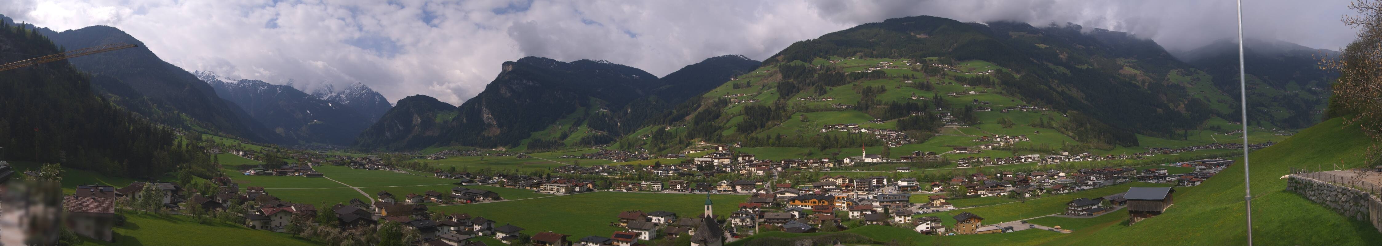 Archived image Webcam Panoramic View Mayrhofen