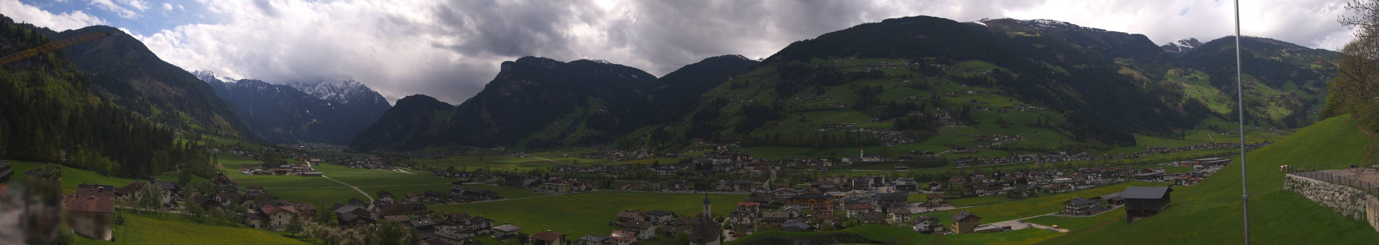 Archived image Webcam Panoramic View Mayrhofen