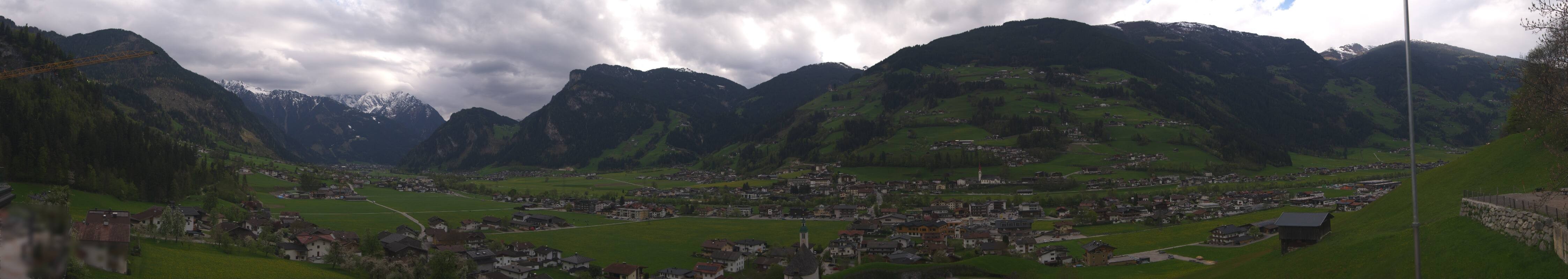 Archived image Webcam Panoramic View Mayrhofen