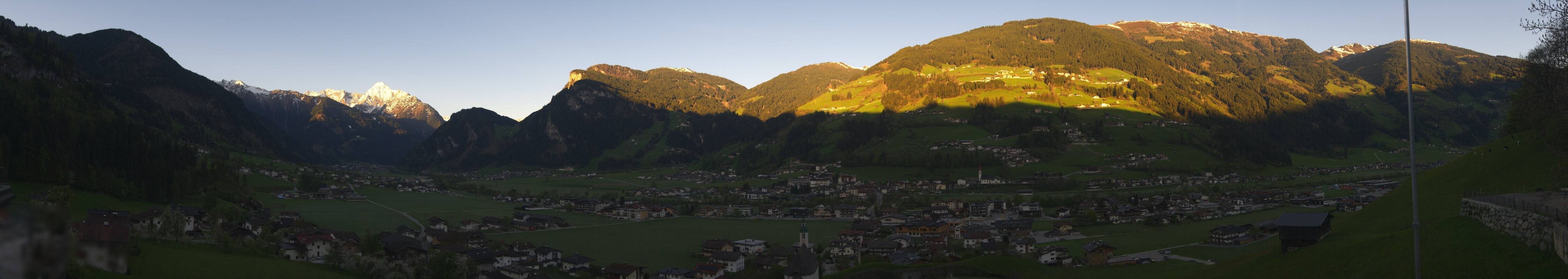 Archiv Foto Webcam Blick von Bichl auf Mayrhofen