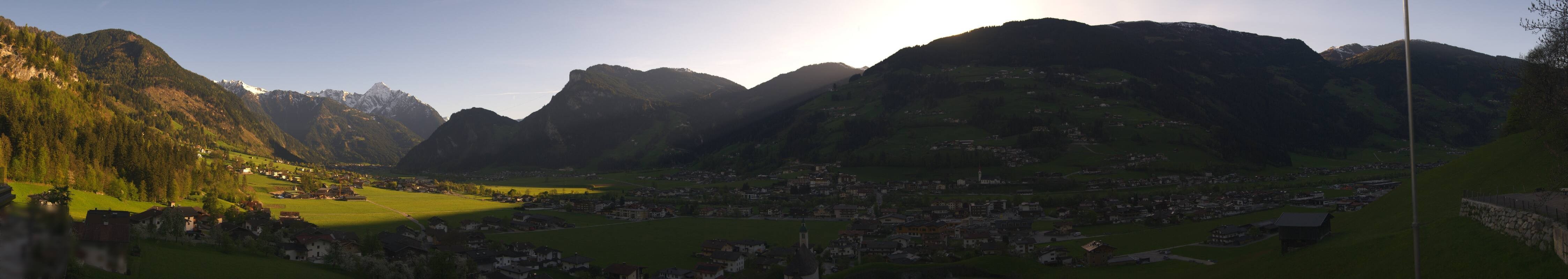 Archiv Foto Webcam Blick von Bichl auf Mayrhofen