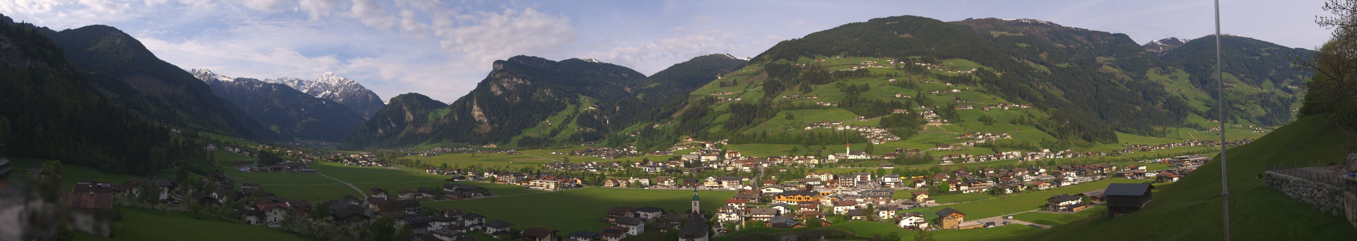 Archived image Webcam Panoramic View Mayrhofen