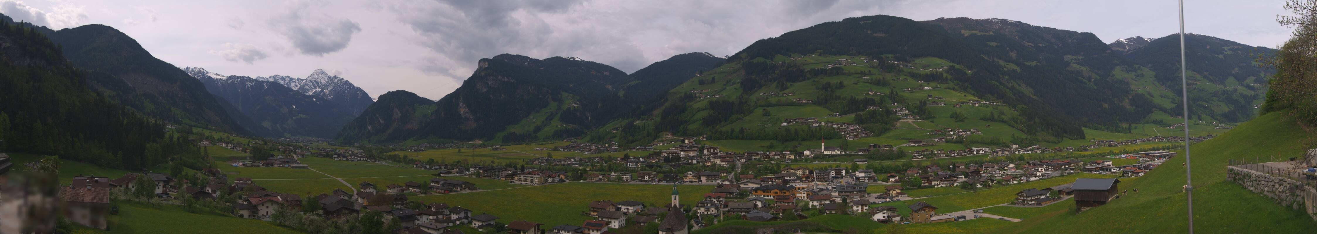 Archived image Webcam Panoramic View Mayrhofen